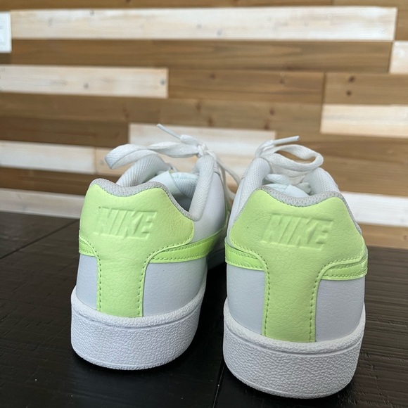 Like New Nike Court Royale White Barely Volt Neon‎ Yellow Green Swoosh Size 9.5 - Picture 4 of 8